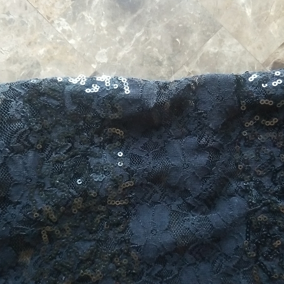 Wildcat lace and sequin tank top - Picture 2 of 3